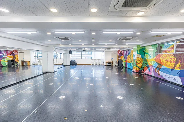 ダンススタジオⅡ