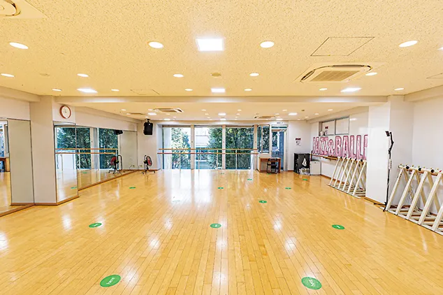 ダンススタジオⅠ