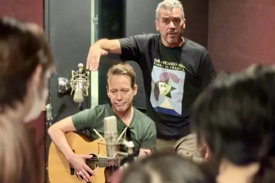 アコースティックギターの<br />実践レコーディングを体験