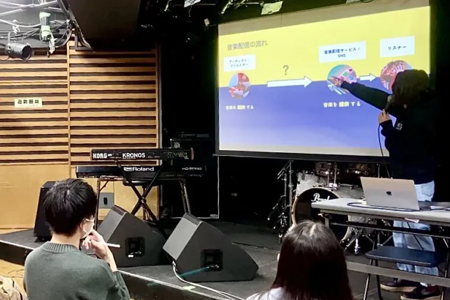 サブスク発ヒットの特徴と<br />拡散要因について