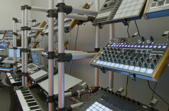 プロダクションスタジオ